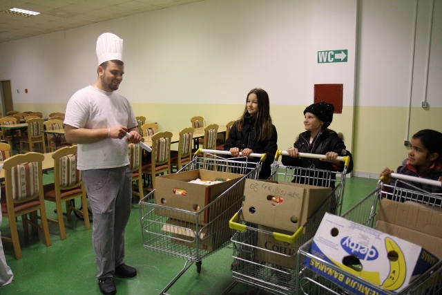 Humanitarni projekt „Pomogni i ti - ukljuimo se svi“